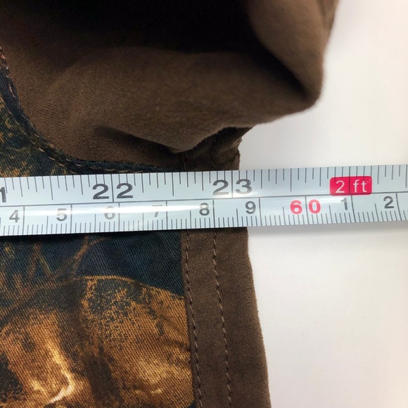 {SOLD} Legendary Whitetails Hunters Camo Button - Picture 5 of 6